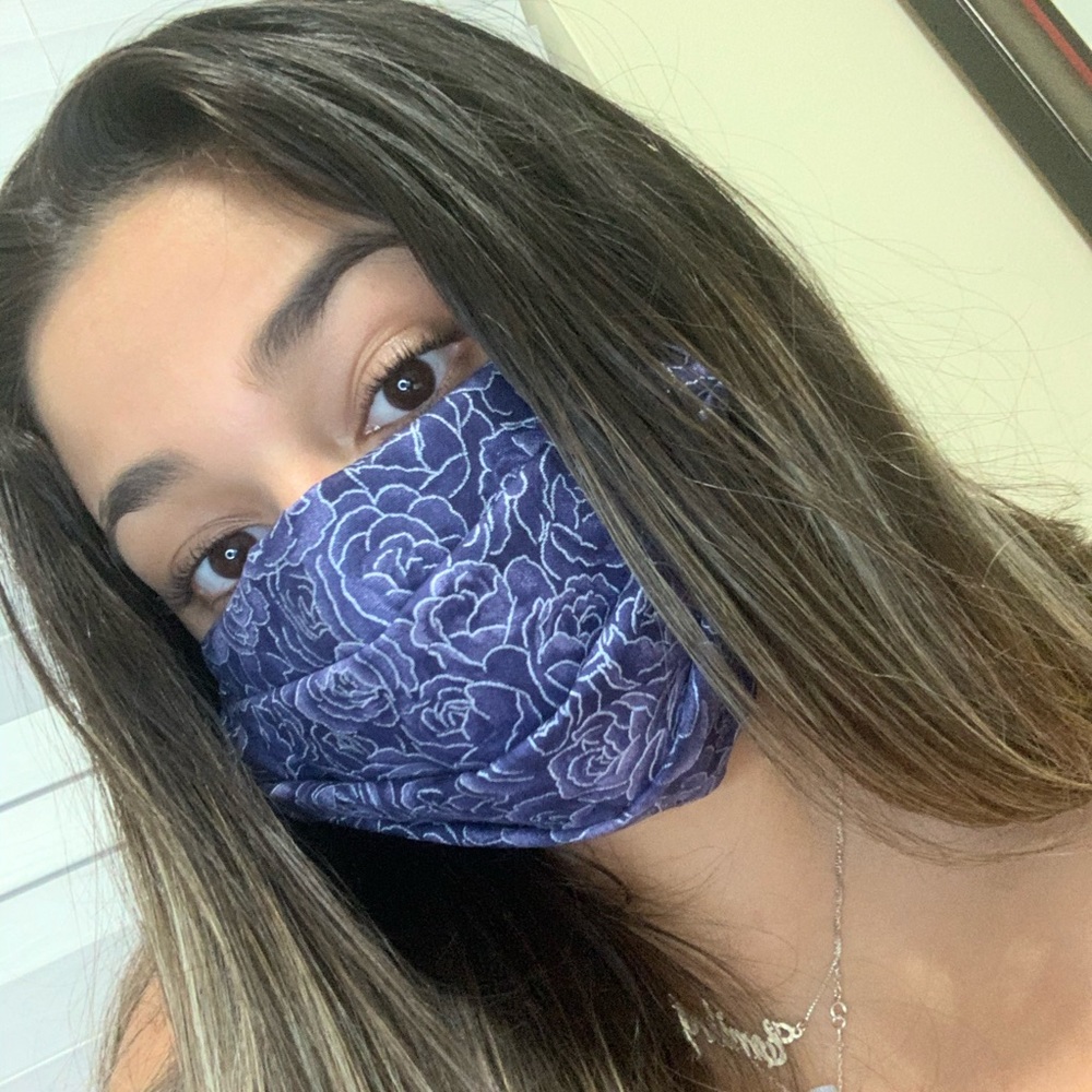 Face mask- blue roses